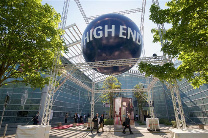 High_end_munich_2018_balloon_news_march_ol.jpg