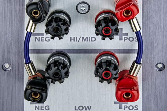 201811_burmester_binding.jpg