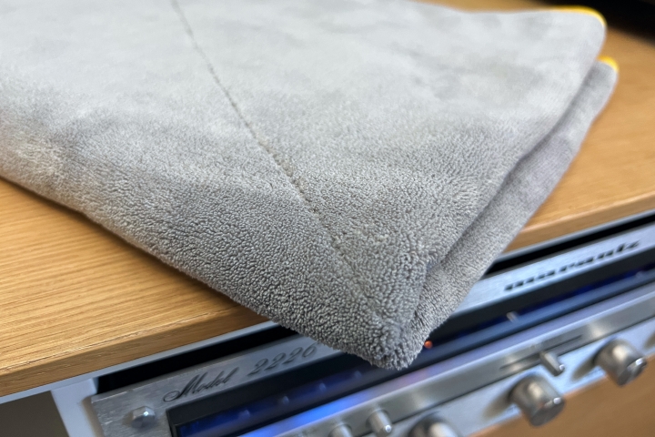 how-to-clean-speakers-microfiber-cloth.jpg