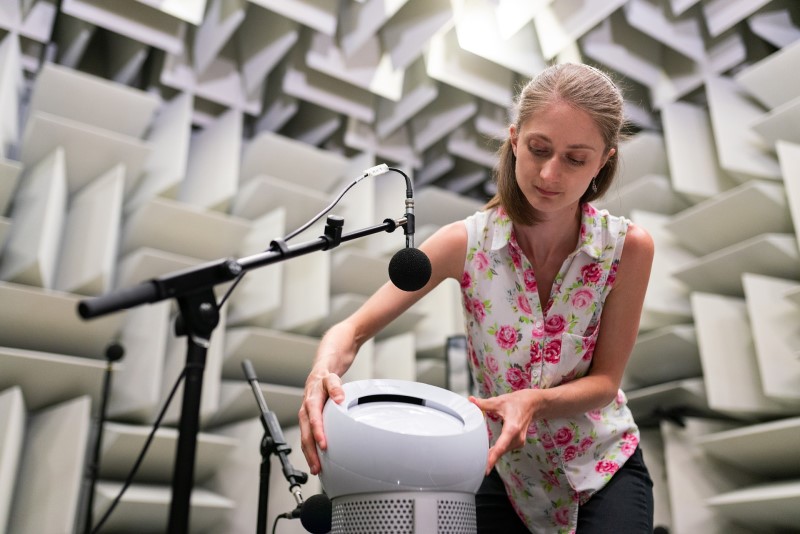 speaker_measure_anachoic.jpg