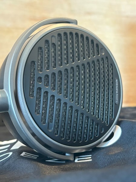 Audeze-mm-100-11.jpg