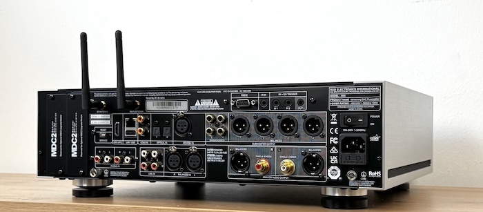 NAD-M66-Rueckseite-Seitlich.jpeg